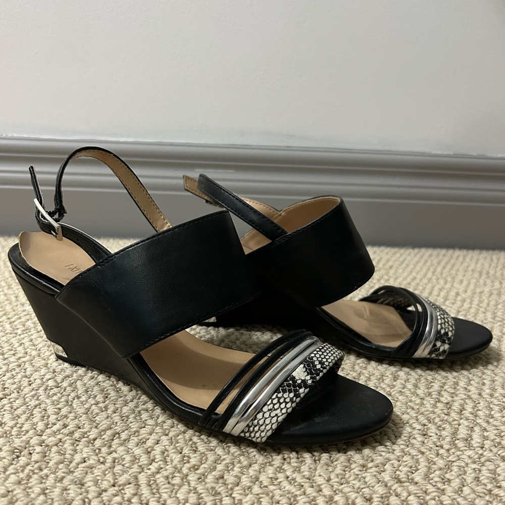 2/$20❤️- SHOES | Women’s Expression Wedge heels size 7